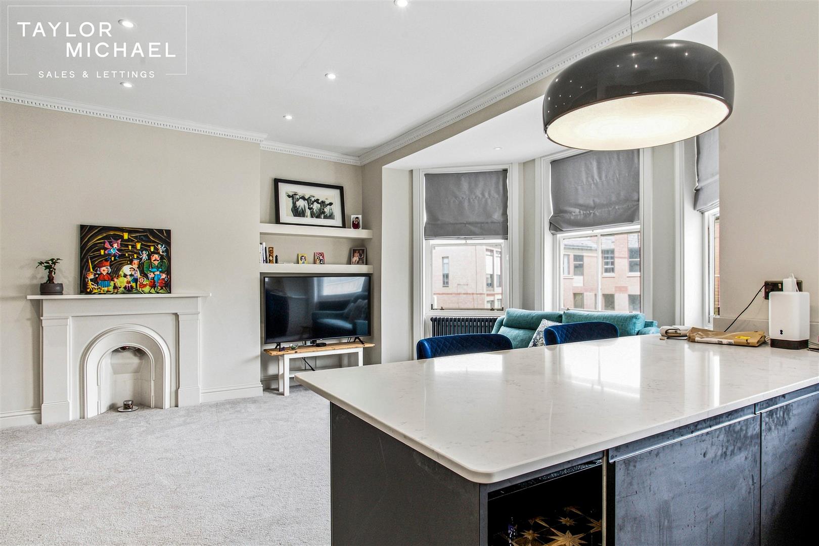 Kitchen / Living Room